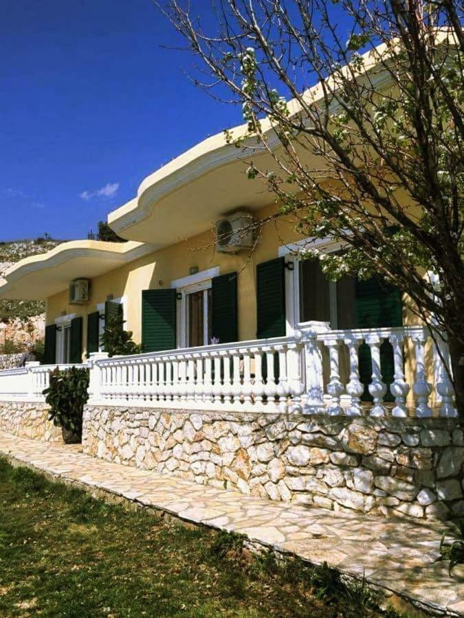 Lovely View Apartments Himara Kültér fotó
